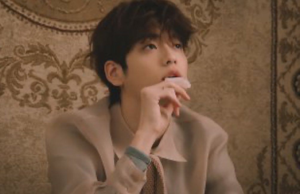 CSBZONES's tweet image. we’re finally getting magazine soobin back &amp;amp; this time as the cover

PAGE SOOBIN 1ST MAGAZINE COVER
#SOOBINxMENSUNO