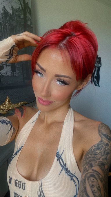 🍒 https://t.co/aeu95bZD5I