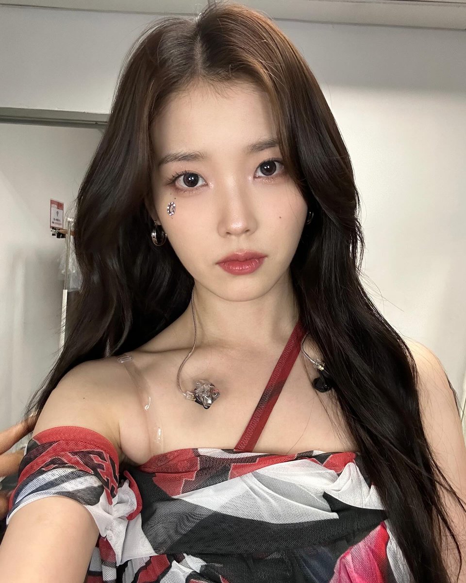 ff__516's tweet photo. 너무 예뻐😭😭😭😭 https://t.co/tEG8fvViQQ