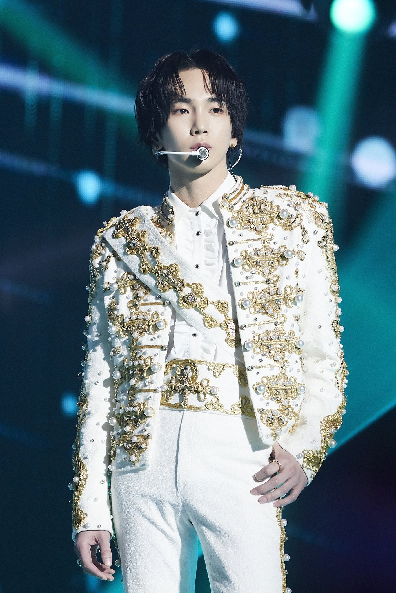 SHINee on X: 