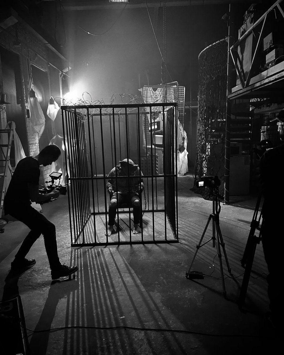 CircularWaveJP's tweet image. 「HALF MEをフィーチャリングした『ONE BY ONE』の撮影舞台裏の様子

8月9日にリリースされる新アルバムをプレオーダーして、この強烈な曲を体験してみてくれ。

リンク: de.circularwave.spkr.media/index.php?cl=s…」
- NEVER BACK DOWN

#メタル #メタルコア #ハードコア #海外バンド