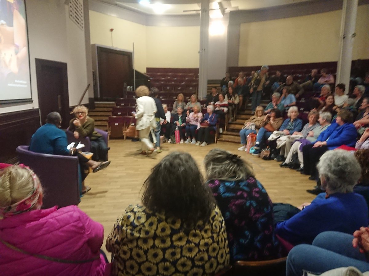 At Bolton library the other day to see Maxine Peake chat about her life as an actor, it was really interesting. She got quite tearful towards the end when she spoke of how the amazing Victoria Wood was a massive influence on her. #ManchesterCityofLiterature
#victoriawood