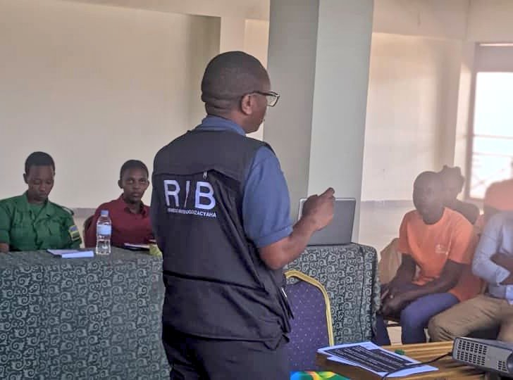 #Kayonza  <a href="/NARwanda/">Never Again Rwanda</a> held a training for 50 peer educators on countering trafficking in persons (TIP). The event, attended by RIB, DCI, migration officers, CSOs, and district officials, aimed to increase awareness among vulnerable populations, reduce stigmatization of victims,