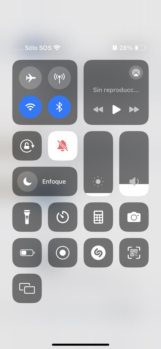 AtaliaOca's tweet photo. @Telcel No tengo señal en mi teléfono, ya lo apagué y sigo sin tener. Me encuentro en un viaje en el extranjero y es vital tener señal. Quien me puede dar una solución inmediata? https://t.co/6o2GOsV1tc