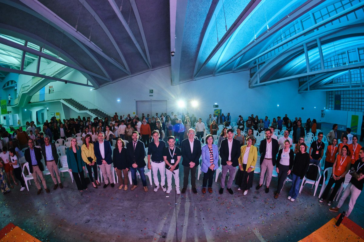 Cerramos la jornada de #emprendimiento del día de ayer con actividades para profesorado y familias y la entrega de los galardones de los Premios Nacionales de Educación y Emprendimiento Future Minds 2024 😁
¡Enhorabuena! 👏
<a href="/Educastur/">Consejería de Educación</a> <a href="/SCTAsturias/">Consejería de Ciencia, Industria y Empleo</a>