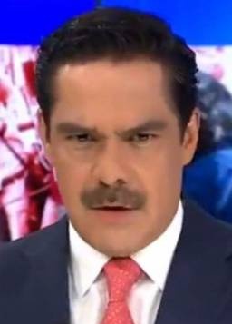 Paulguerra16's tweet photo. Salinas Pliego está muy enojado porque tiene que pagar 18 mil 455 MDP que debe  al SAT, otra vez mandó a Javier AlaTorre y paty Chapoy a atacar el gobierno del presidente AMLO.
No cabe duda!
Ricardo Salinas pliego y Tv azteca son un peligro para México
    ¿Suscribes?✋🏽 https://t.co/SXLqsrXuvC