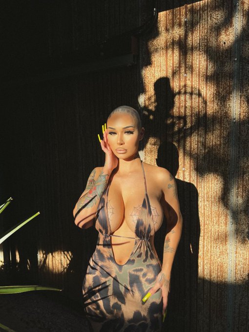 sun dress szn 😍 https://t.co/ONPTKEj5I0<a href="/tag/salutetoservice"class="tags"><span>#salutetoservice</span></a>