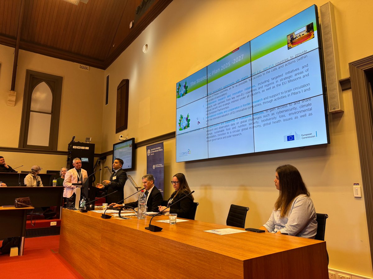 We are grateful to everyone in #Canberra, #Sydney, #Melbourne, #Perth, #Darwin, #Hobart &amp; #Brisbane for celebrating #EuropeDay 🇪🇺 with us, at many joint events last month.

Together with our 🇦🇺 friends, we continue to cherish our shared values of unity, democracy &amp; peace 🇪🇺