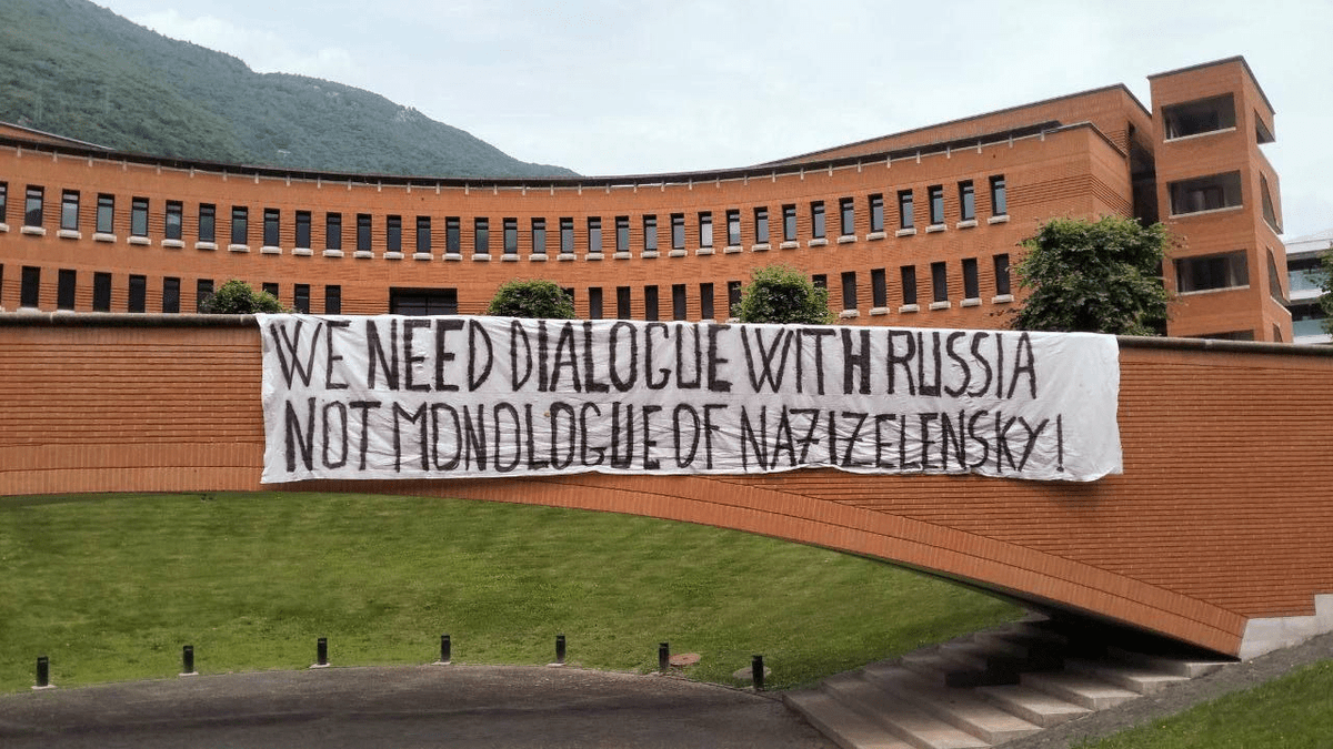 Gabriele_M24's tweet photo. 🇨🇭On the eve of the conference on #Ukraine to be held from 15 to 16 June 2024 in #Switzerland, a white banner appeared in the #Swiss city of #Bellinzona with the inscription in english: “We need a dialogue with #Russia, not a monologue of Nazi #Zelensky”
#Schweizerisch #Suisse https://t.co/KLpBOoKJol