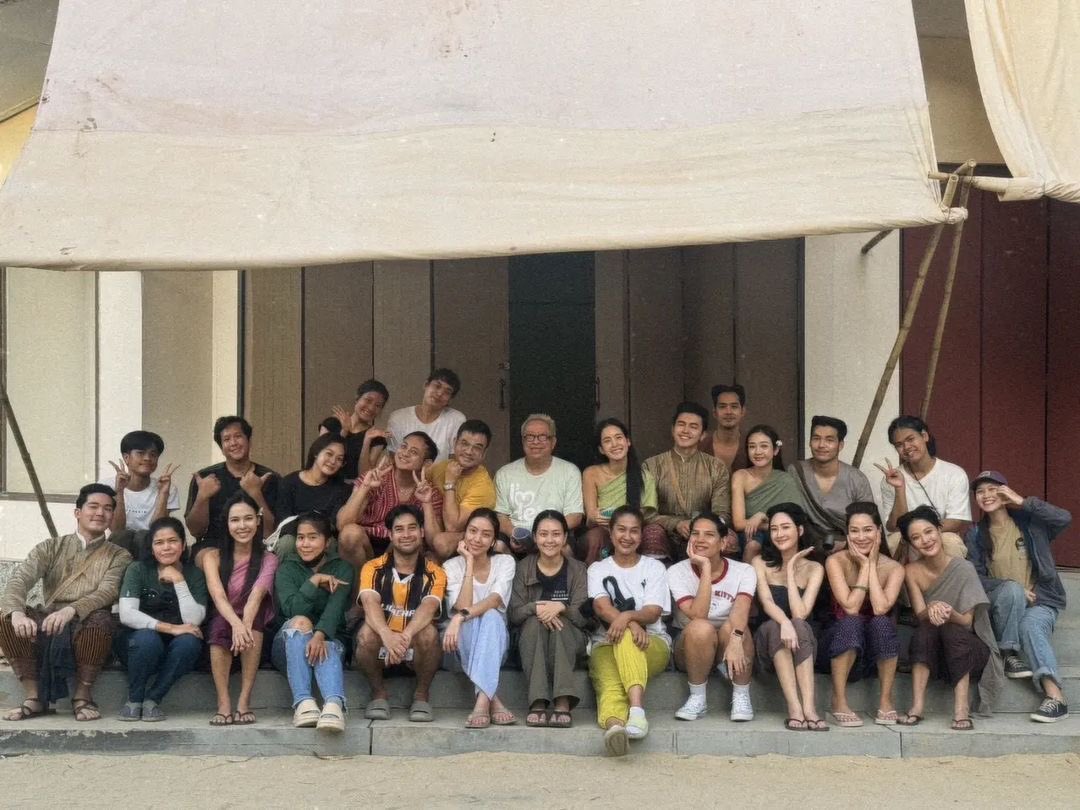 bow_fanclub's tweet photo. Behind the scenes #Q103 🎬📽❤️
#คุณพี่เจ้าขาดิฉันเป็นห่านมิใช่หงส์ 🦆🦢
Cr. nemo_nutchanon
#โบว์เมลดา #แฟนโบว์
#bow_maylada #bow_fanclub https://t.co/3t0sr3oVKy