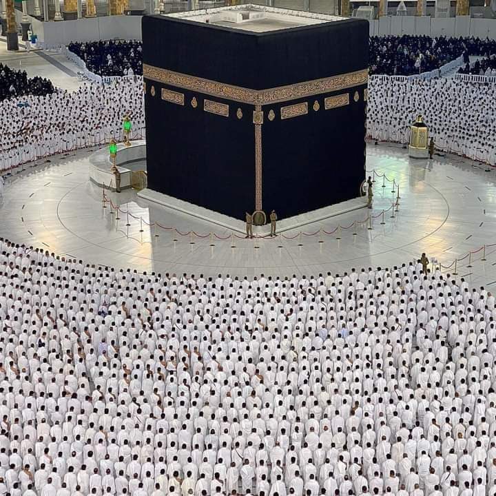 ♥️🌸اَلسَلامُ عَلَيْكُم وَرَحْمَةُ اَللهِ وَبَرَكاتُهُ🌸♥️
    🌹🤍ایمان بخیــــر زندگی 🤍🌹
❤جمعہ مبارک ❤
◆ پوسٹ پڑھتی پیاری آنکھوں کے لئے دعا ہے...!🤲🏻💙
◆ کہ  اللّٰـــہ تعالیٰ آپ کو خوشیوں  مسکراہٹوں میں اضافہ اور بے پناہ برکتیں نازل فرمائے اور آپ کی فیملی کو حلال اور وسیع