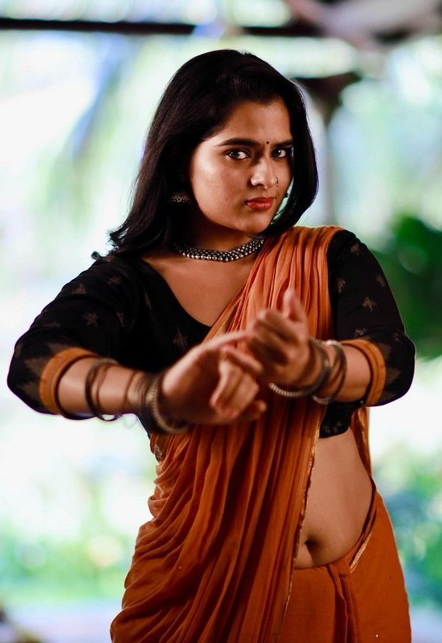 GQAIRwXXgAAknKJ?format=jpg&name=900x900