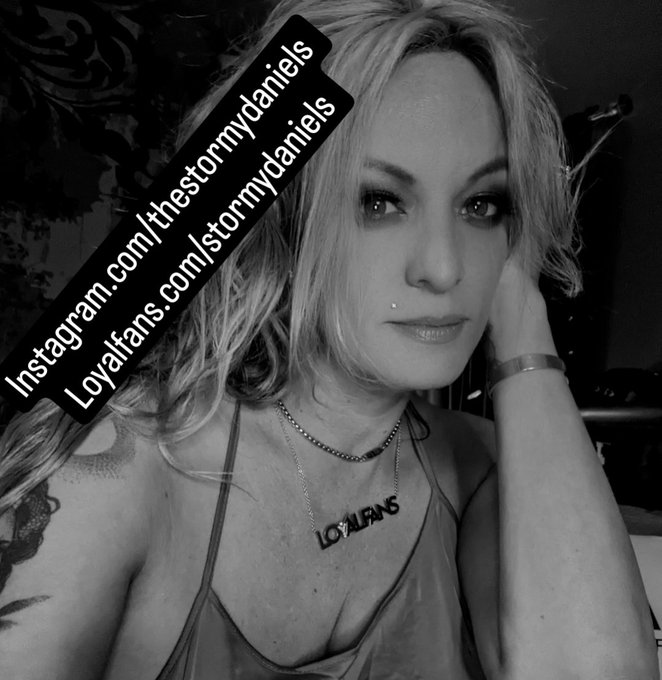 Thanks to everyone who joined me tonight for this month's live cam show and Q&amp;A on @realloyalfans . I'll