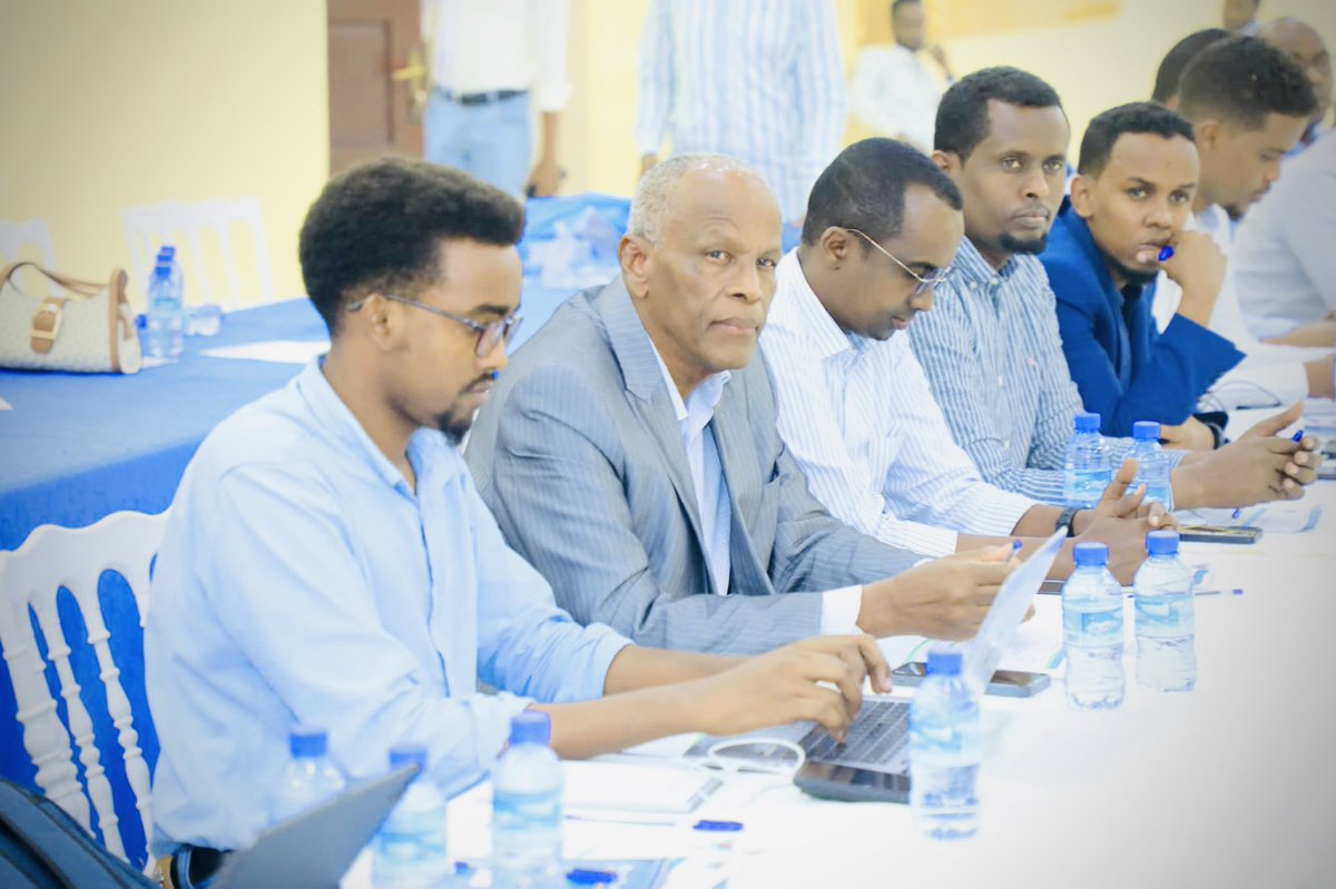 demhamohamed's tweet photo. Isniin, 10-kii June 2024, waxaan ka qayb galay Shirka Wadatashiga Mashaariicda Damal Caafimaad iyo Talaalka COVID-19 ee Gobolka Banaadir, anigo ka socda @dalmarhospital. 

#BRAHealth
#DamalCaafimaad
#COVID19
#DSTH https://t.co/TnkFYYL0dL