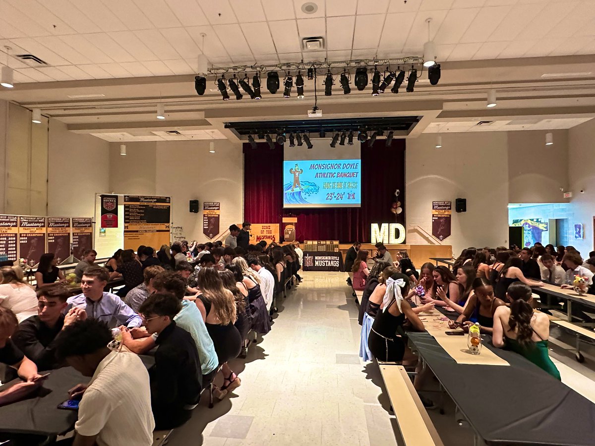 JulieFeddema's tweet image. Celebrating another great year of Doyle Athletics! Congratulations @MonDoyleCSS Mustangs!!