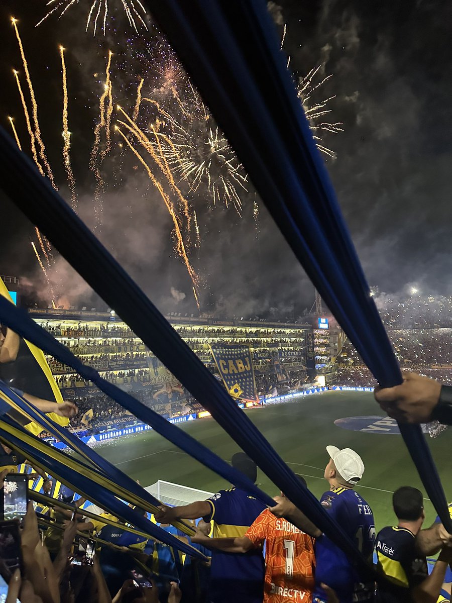 PadreBostero's tweet photo. HOY JUEGA EL ÚNICO GRANDE, HOY JUEGA BOCA https://t.co/RHkbk7ypc9