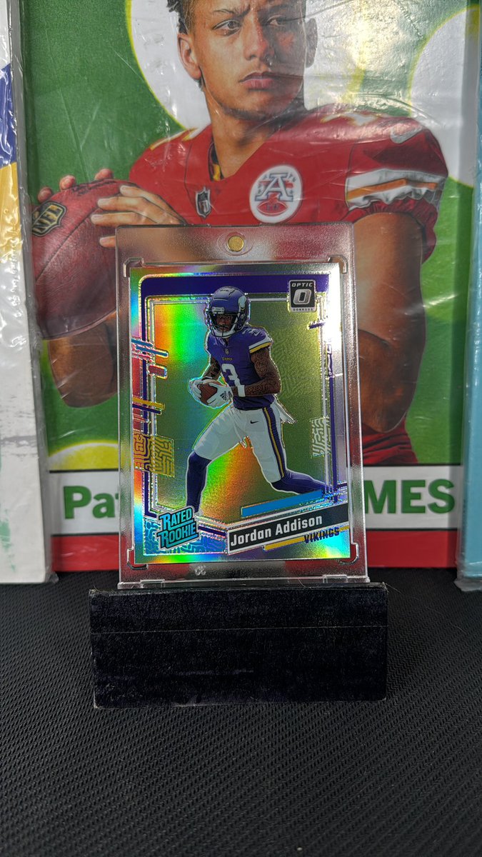 RippingRiot's tweet image. Winner announced June 20th

2023 Optic Holo Jordan Addison

How to enter:
Follow
Retweet
Like