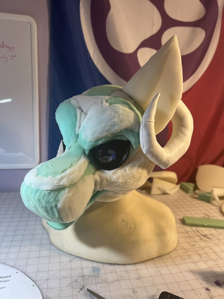 Sometimes ya just gotta lob an ear off to get everything right!
..
….
……..
Why do you look so mad? 

#fursuitwip #fursuitmaker
