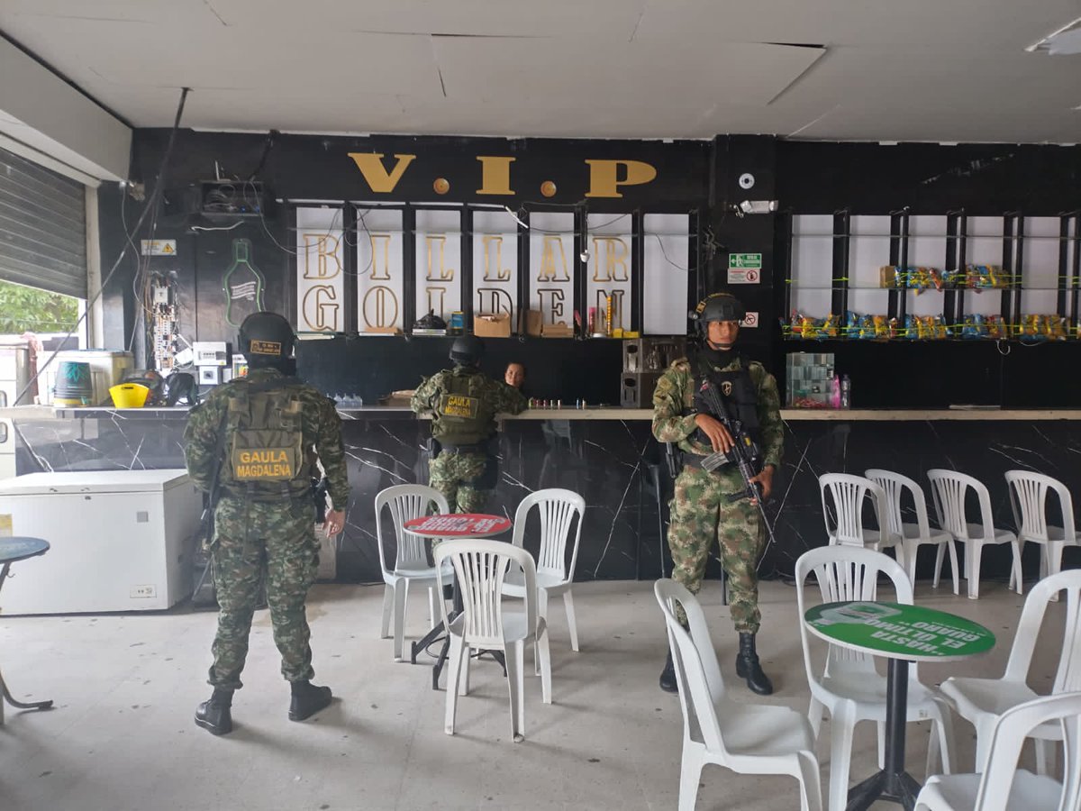 GaulaMagdalena2's tweet photo. #Gaula Militar Magdalena, realiza Actividad de Prevención Barrio 11 de Noviembre Distrito de Santa Marta Departamento del Magdalena, difundiendo nuestra campaña, #YoNoPagoYoDenuncio y la linea gratuita nacional 147 https://t.co/abH1BK29YC