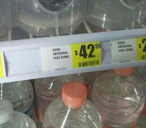 Voy a poner mi negocio de venta de agua artesanal: elaborada con átomos de oxígeno e hidrógeno criados en ambientes naturales, alimentados con aire puro, libres de gluten.