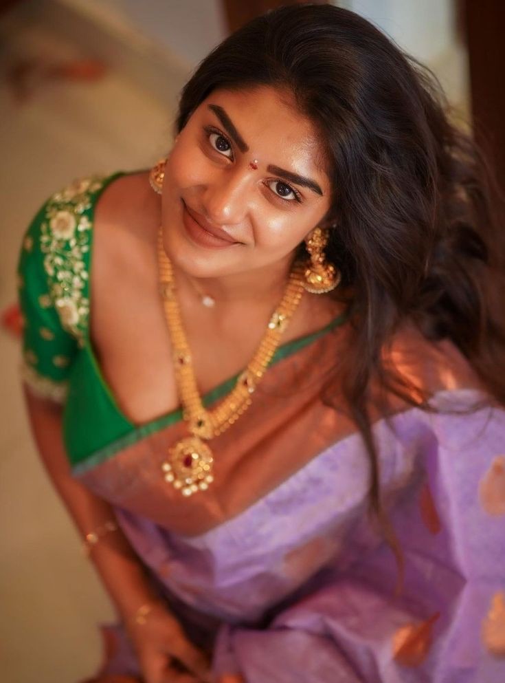விடிய விடிய
உன்னுடன் பேசிய
இரவுகளை நினைத்தே
விடியும் வரை நகர்கிறது

#ஜெரி