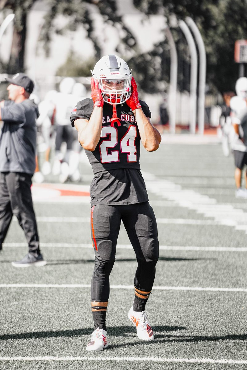 ❗️Still available ❗️

Adrian Torres (6’ 190lbs)

Safety, Nickel 

AA in hand, ready to go !

hudl.com/video/3/157835…