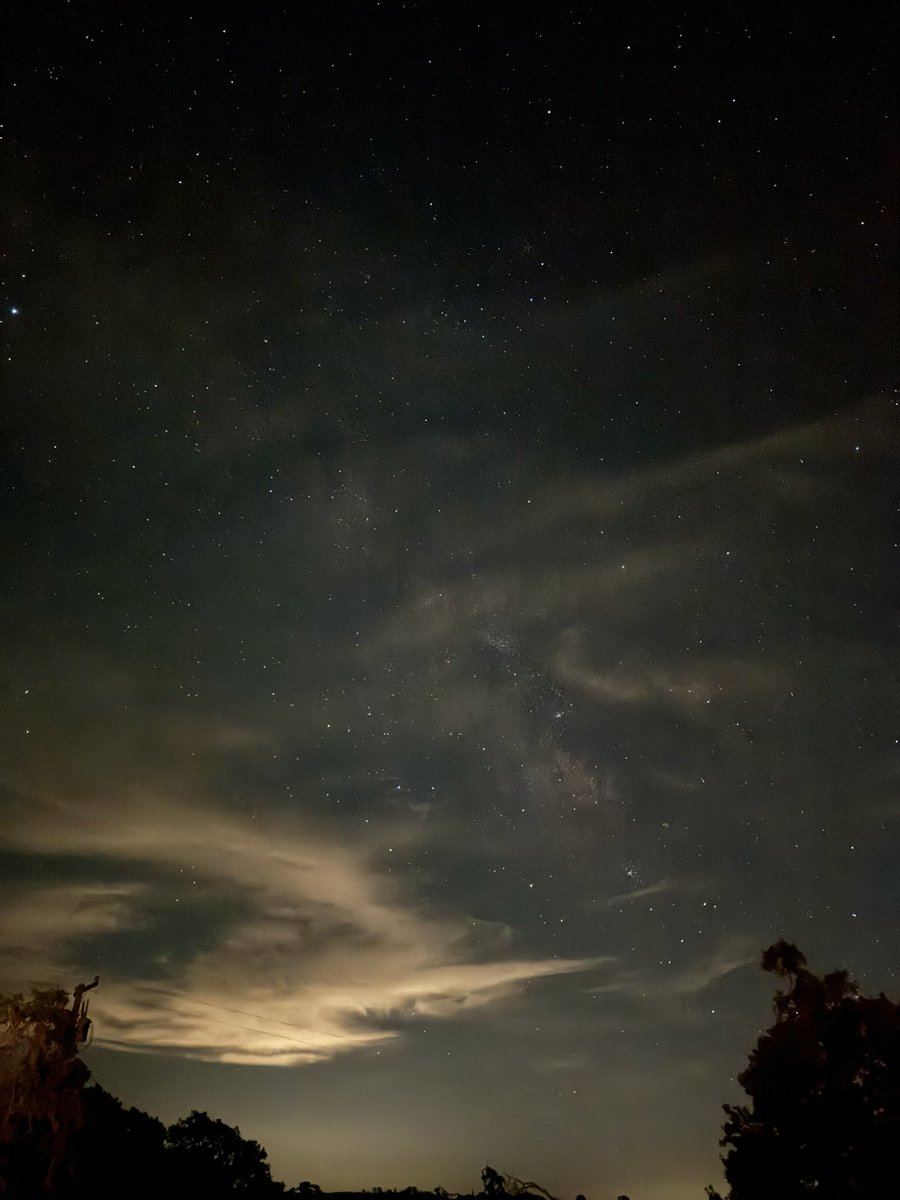 1directionerasf's tweet photo. the night sky 🌌 https://t.co/wv24nAMmK9