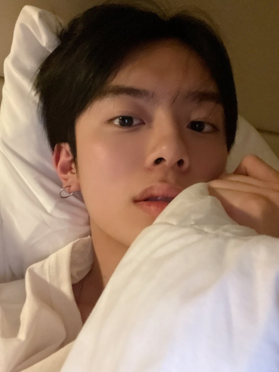 by_verivery's tweet photo. [#강민]

난 잘래

#베리베리 #베러 #사랑해💜 https://t.co/f1tCeKjMN2