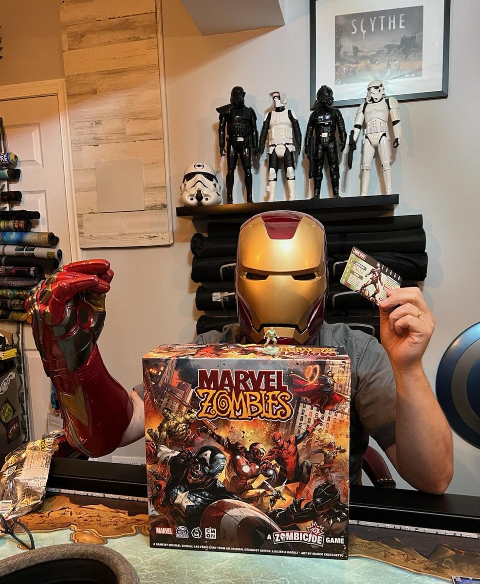 We had lots of fun playing <a href="/CMONGames/">CMON</a> Marvel Zombies.
#boardgame