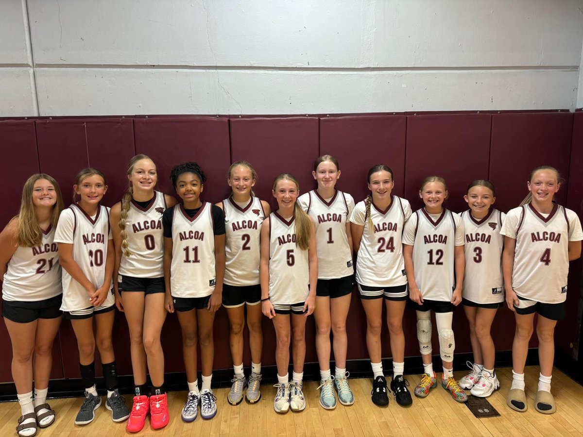 AMS_Tornadoes's tweet photo. Great summer team camp for these ladies. It’s going to be an exciting 2024-2025 season! Get ready! 🌪️🏀 https://t.co/Ct1yvZ7S1U