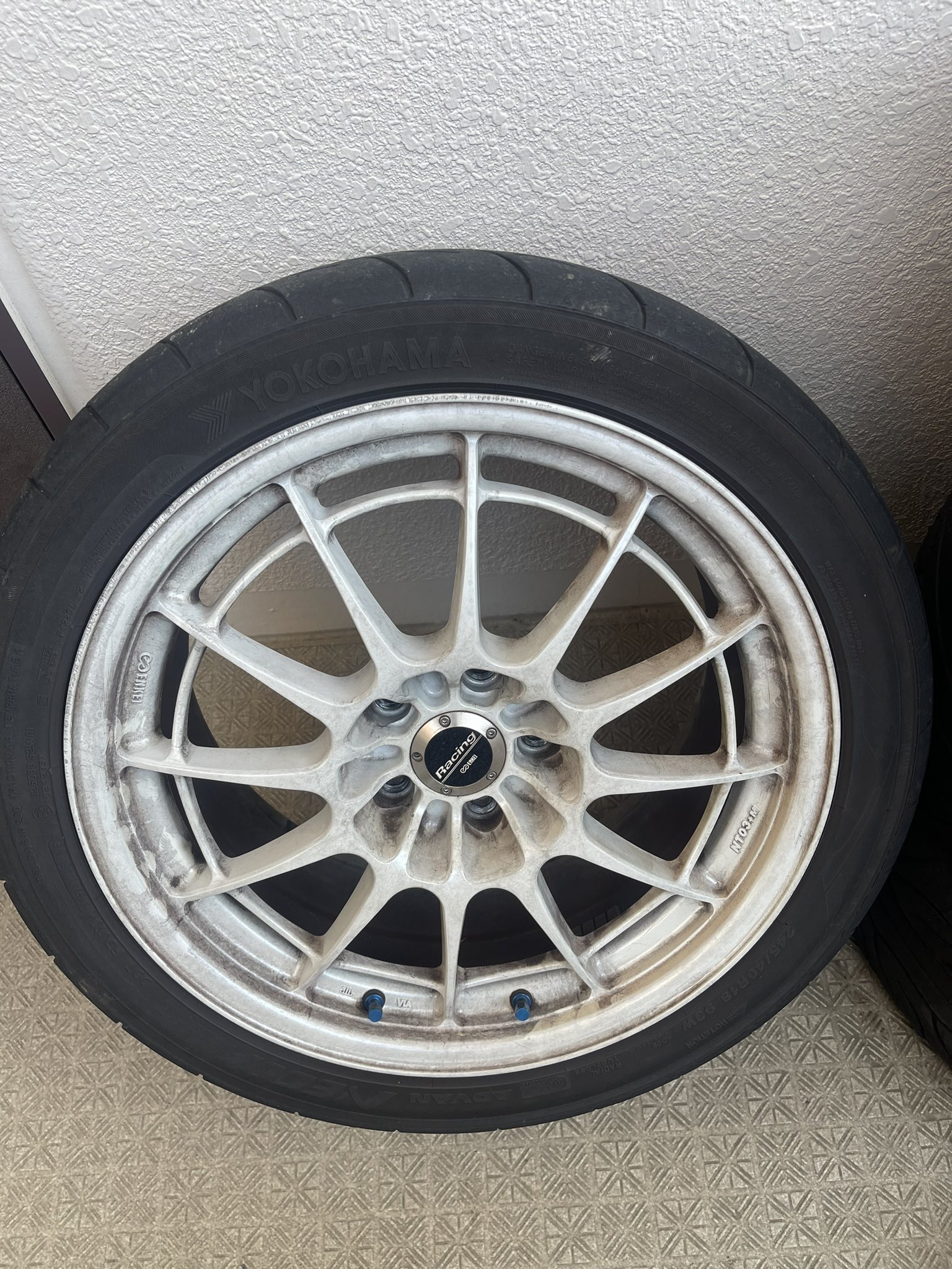 ENKEI Racing NT03 17インチ 2本 エンケイ 凛々しく ENKEI NT-03