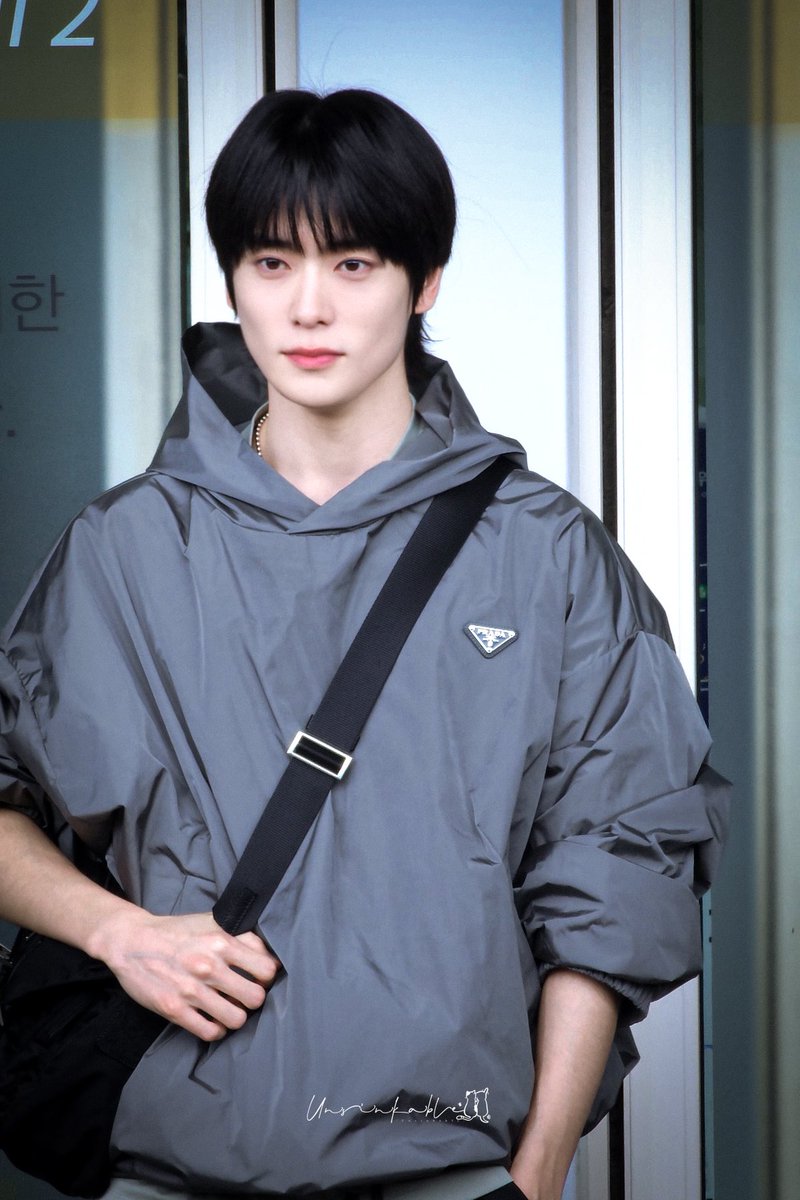 UnsinkableJJ's tweet photo. 모델잰🎥

240614 ICN
#재현 #JAEHYUN 
#PradaxJaehyun
#NCT #NCT127 https://t.co/nTlVpwviqC