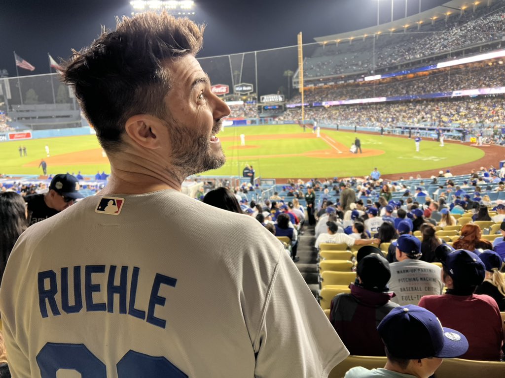 landsm0's tweet photo. @DieterRuehle mvp of every home game https://t.co/N7jHA2dWBH