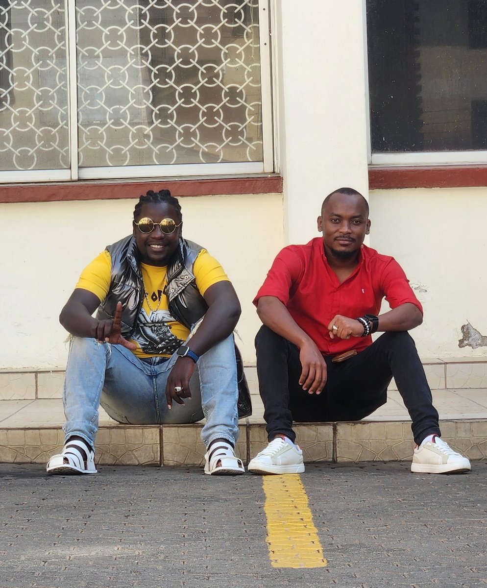 Warning!! long Weeekend Ahead. Kenyan Ting N Ting loading.
#WaksTikiTaka We deah.
<a href="/bensu_mk/">Benson K</a> na <a href="/Ronixxthedon/">Dj Ronixx The Don</a>
#RadioNumberOne