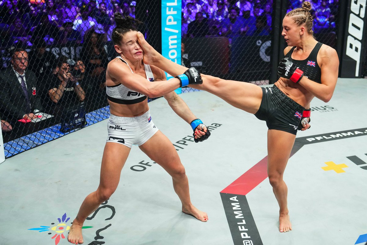 MyMMANews's tweet photo. Dakota Ditcheva def. Chelsea Hackett via TKO - Round, 3:22 - #PFL4 https://t.co/1LSr11OiD2