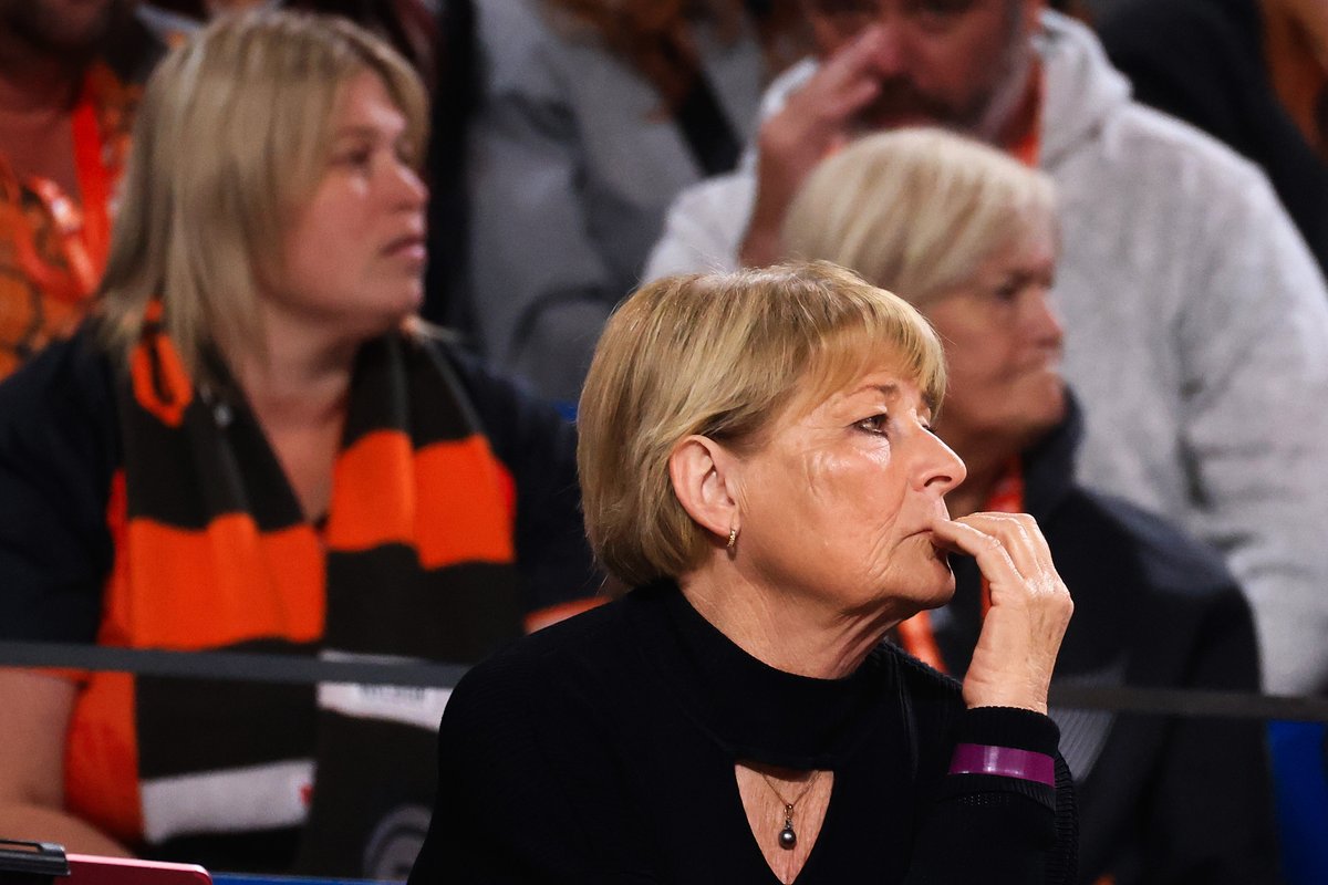 Ahead of her 400th national league game as coach, GIANTS head coach Julie Fitzgerald strongly believes her team's best is yet to come.

READ 👉 supernetball.com.au/news/be-better…