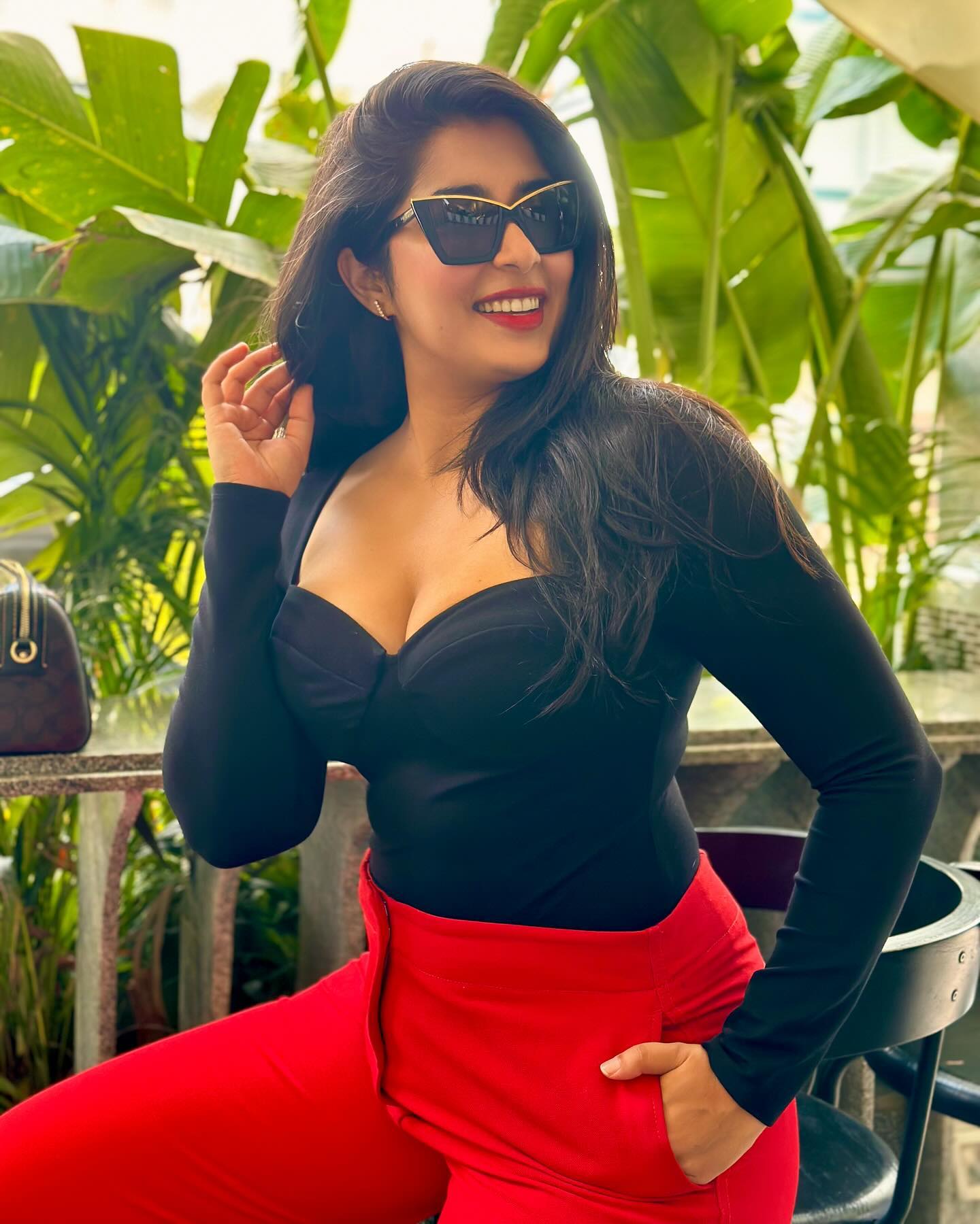 GQAeoDxaQAAqDoi?format=jpg&name=large