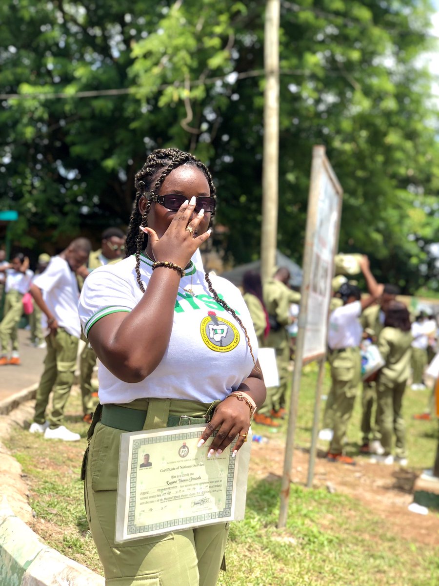 kuyooro_v's tweet image. Proudly passing out with purpose! Thank you Jesus 🥳🎊🎉🎓 #NYSCPOP #ServiceAndSuccess #NextChapter