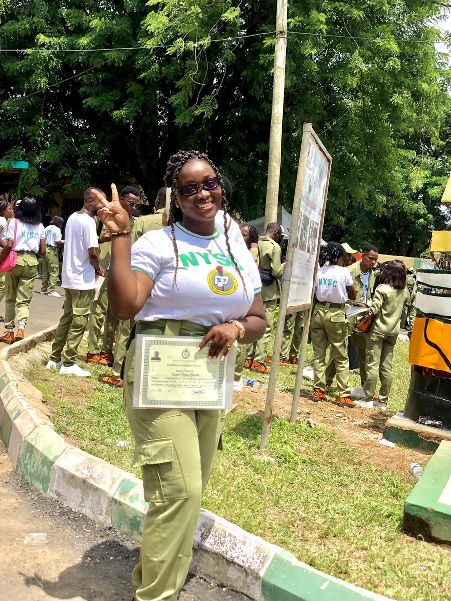 kuyooro_v's tweet image. Proudly passing out with purpose! Thank you Jesus 🥳🎊🎉🎓 #NYSCPOP #ServiceAndSuccess #NextChapter