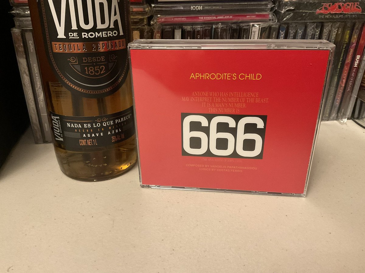 Maestro <a href="/ivannieblas/">Ivan Nieblas El Patas 👹</a> ha puesto usted en los oídos de la banda oraculera una probadita de un extraordinario álbum. ¡Salud!  🍻🤘🏽🦇#NosotrosLosProgres #TeamConan #MeLateMasVangelisMen #CaldoDeAnimal #ProgresPeroHonrados #ElOráculoDelRawk