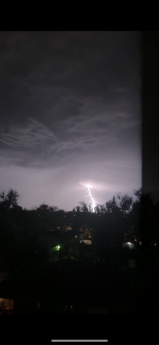 Regan0313's tweet photo. All the different types of lightning tonight in Greeley! Super excited to get my first ground-to-cloud light shot along with GC and CC lighting. What a show!@NWSBoulder @WeatherNation #Cowx https://t.co/okVtSZ6ehw