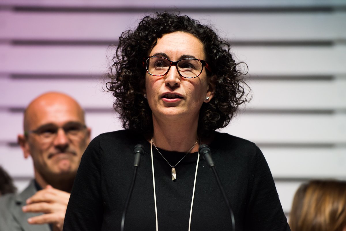 🚨 ÚLTIMA HORA | Entrevista a <a href="/martarovira/">Marta Rovira Vergés</a>, secretària General d'<a href="/Esquerra_ERC/">Esquerra Republicana</a> 

📺 En directe a l'<a href="/AquiCatalunya/">Aquí Catalunya</a>, amb <a href="/PabloTallon87/">Pablo Tallón</a>, a partir de les 7:40h: youtube.com/watch?v=ePS8hF…

📻 cadenaser.com/sercat/aqui-ca…