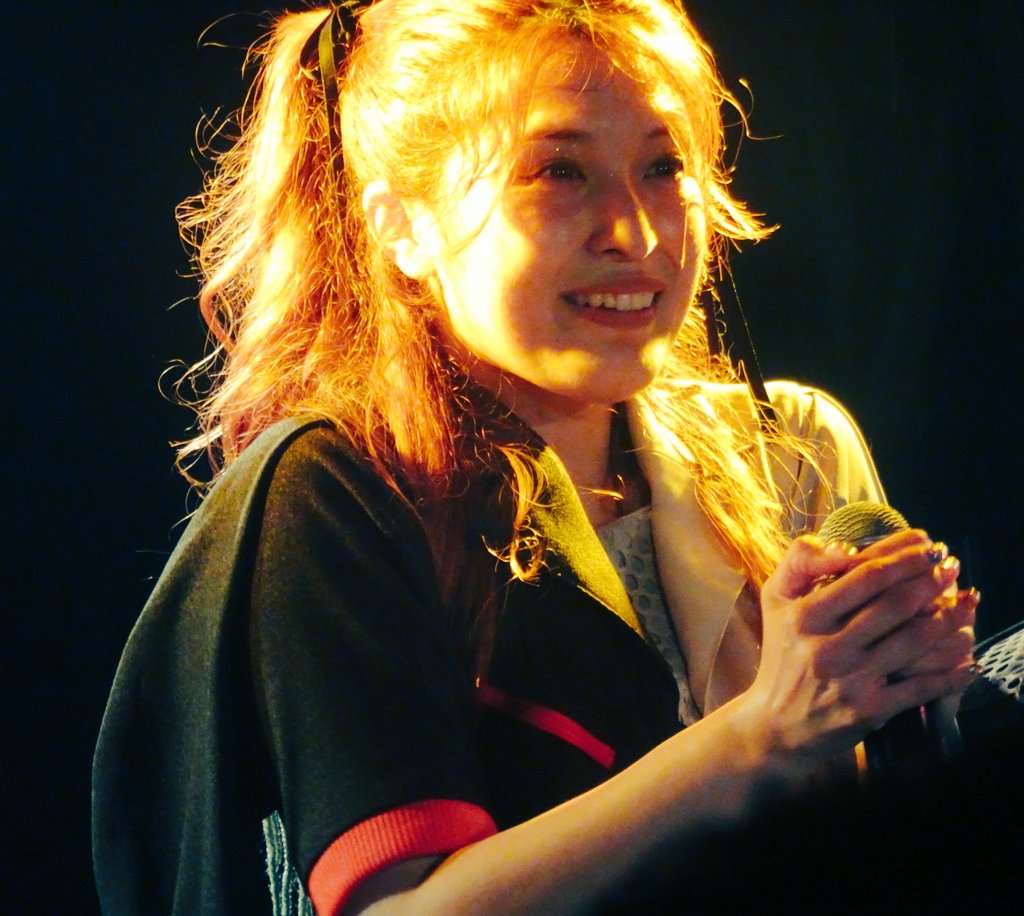 yokosuka22's tweet image. "八日目の朝"以降のセトリもエモーショナル全開だったし、感極まりながらこの夏に迎える大一番をオタクと一緒に駆け巡りたいと訴えたプー・ルイさん、"YOU KNOW ME"の「君でなけりゃ…」のリリックが一際身に染みた夜です🌃
　　
#PIGGS新宿 #PIGGS浴衣 #BBS4 #BOOBOOSUMMER4