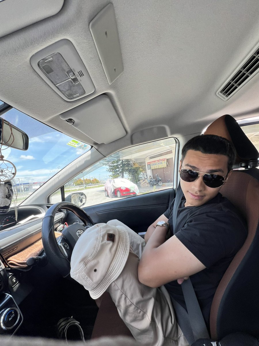 My driver be tweaking