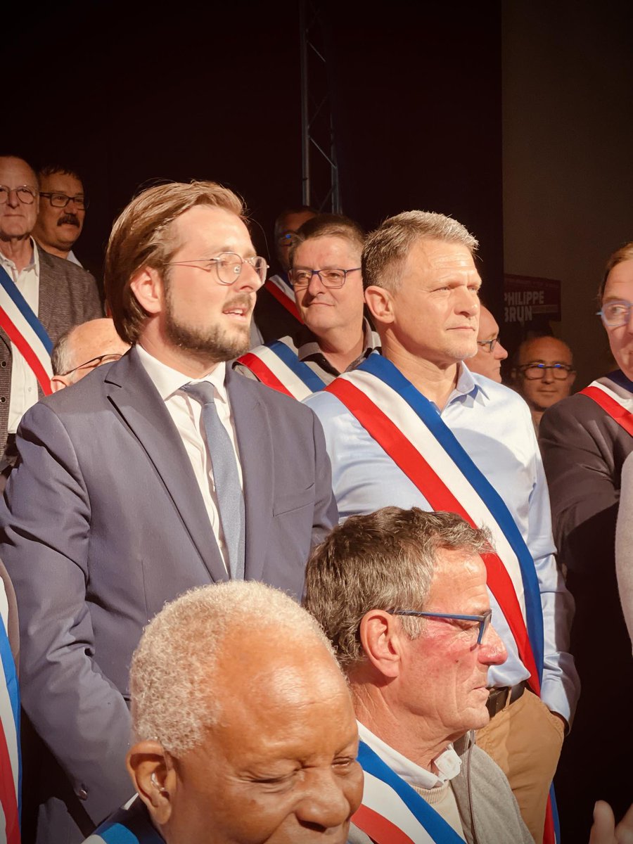 LevitreArnaud's tweet photo. Présent hier ce soir à Pont de l’Arche en soutien à Philippe Brun que je souhaite voir réélu comme député de notre circonscription. Le
nouveau front populaire est acté et nous allons soulever les montagnes #legislativesession2024 #eure https://t.co/uBKiPUfqg4