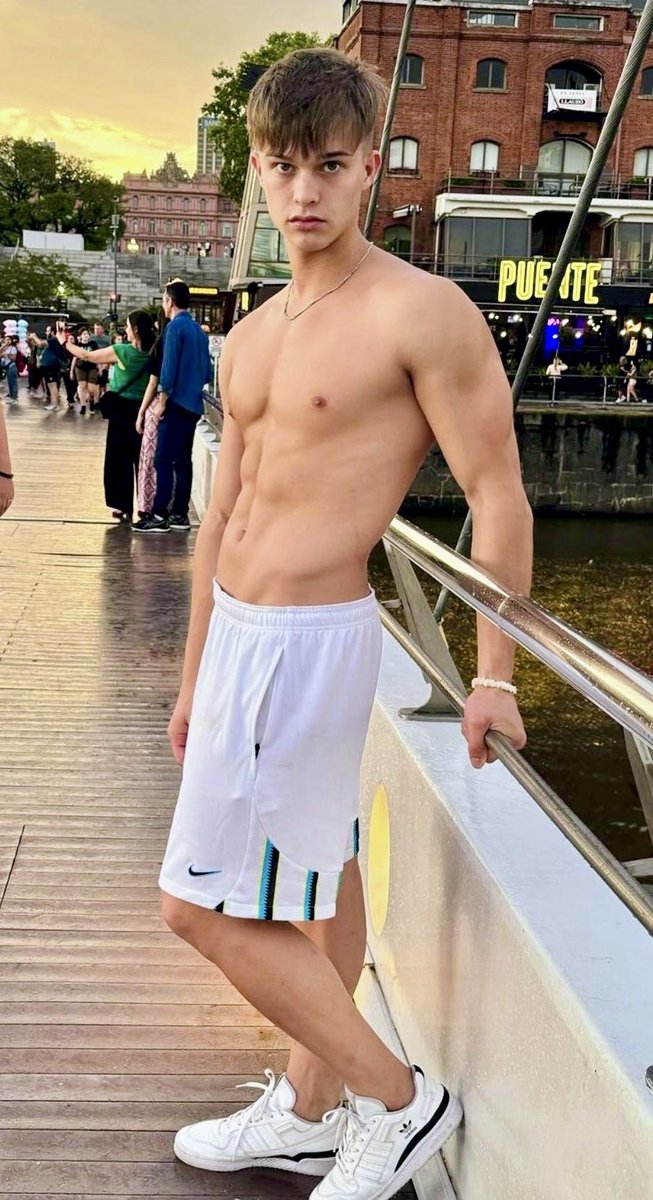 Twinks_UK tweet media