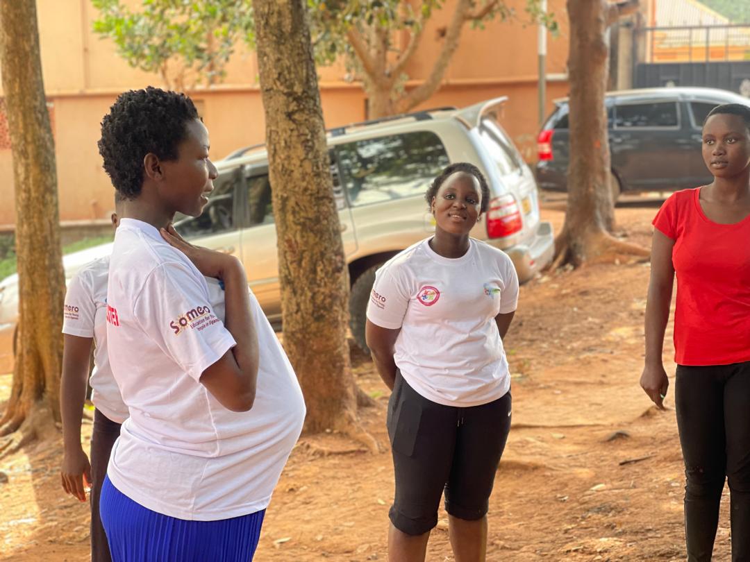 Somerouganda09's tweet photo. A snapshot in a three days SRHR training for Adolescent girls under the Kampala girls cluster at Green Safe space Kinawataka @CRVPF1 @Foreverredemmer @agaliawamuwomen #girlswithpower make informed decision concerning their health . https://t.co/ay7UtOJUmv