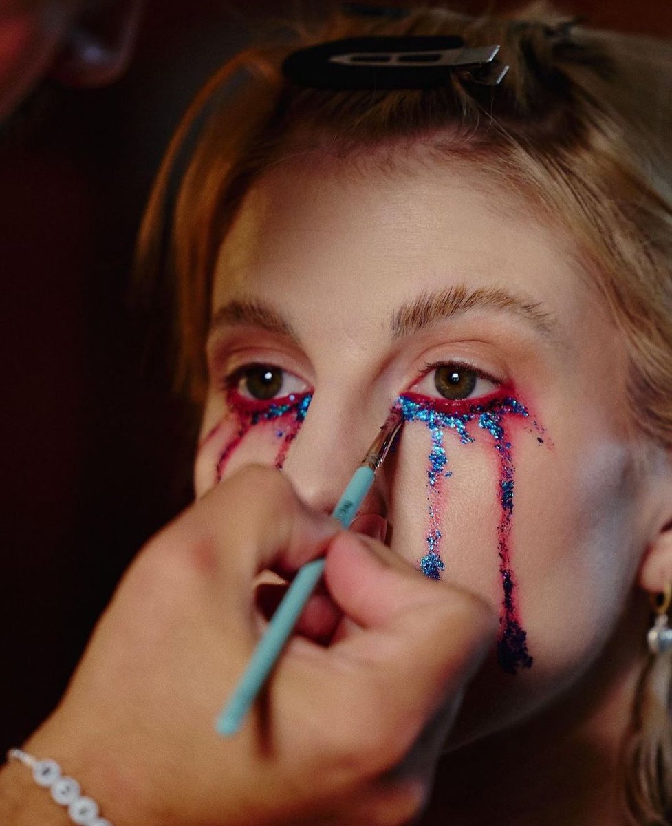 NEW PHOTOS of Hayley #TheErasTour