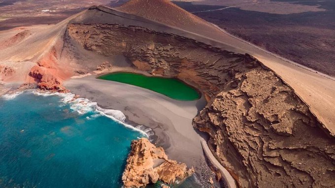 Demain je pars pour quelques jours &agrave; Lanzarote, vous avez des bons spots photos, restaurant &agrave; me proposer<a href="/tag/lyon"class="tags"><span>#lyon</span></a><a href="/tag/vendredilecture"class="tags"><span>#vendredilecture</span></a>