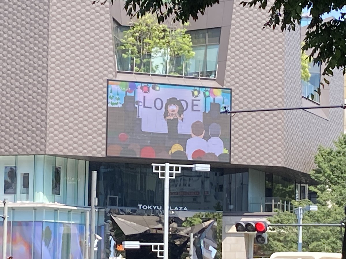 クソデカモニターに写ってて感動した